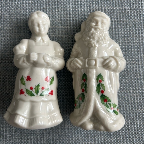 Lenox Holiday Santa and Mrs. Claus Salt And Pepper Set Christmas - Picture 6 of 9